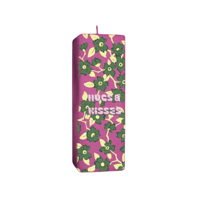 'Hugs & Kisses' Pillar Candle | 18.5cm