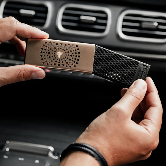 Les Exclusives Platinum Car Diffuser | Amber, Nutmeg & Vetiver