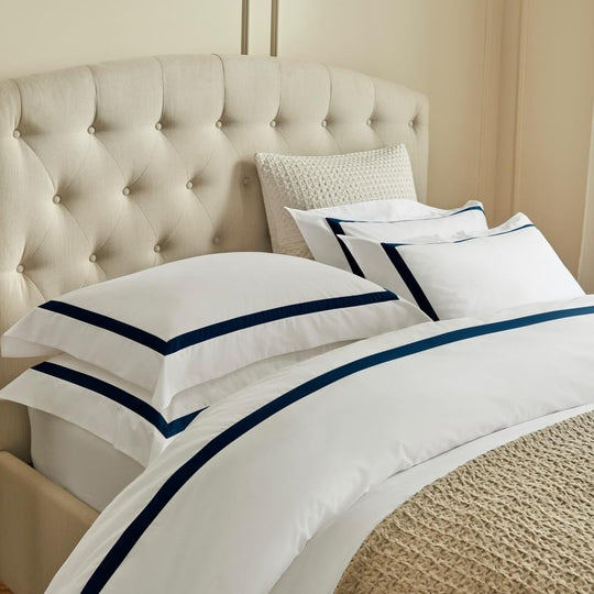 Savile Edge 220 Bed Linen | White/Navy