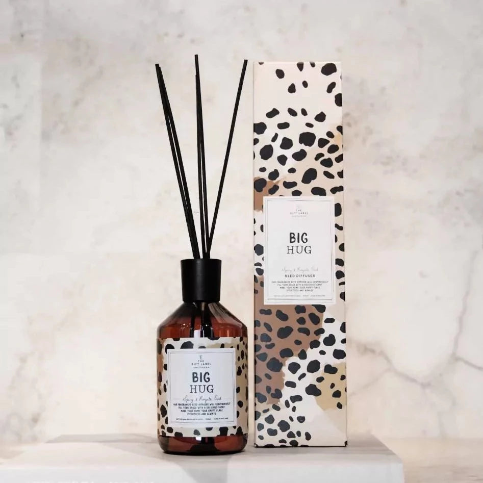 Big Hug Reed Diffuser - Pomelo & Black Pepper | About Living