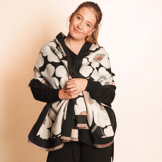 Women's Winter Daisy Print Scarf | Black